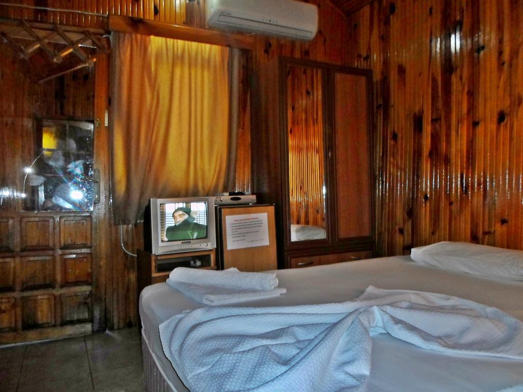 Hotel Oran Pansiyon Agac Evler Çıralı Exteriér fotografie